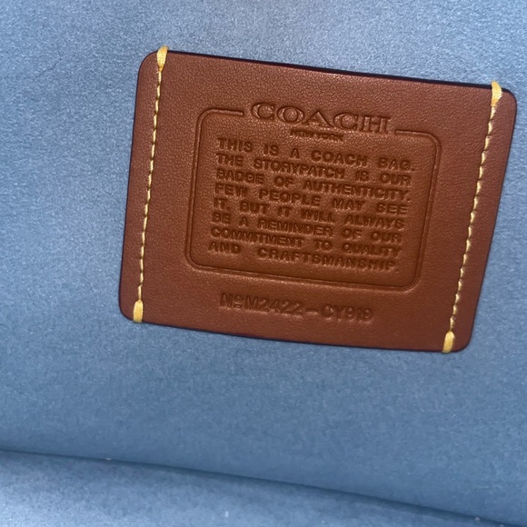 Coach Bluebell Chain Tabby - Picture 4 of 4